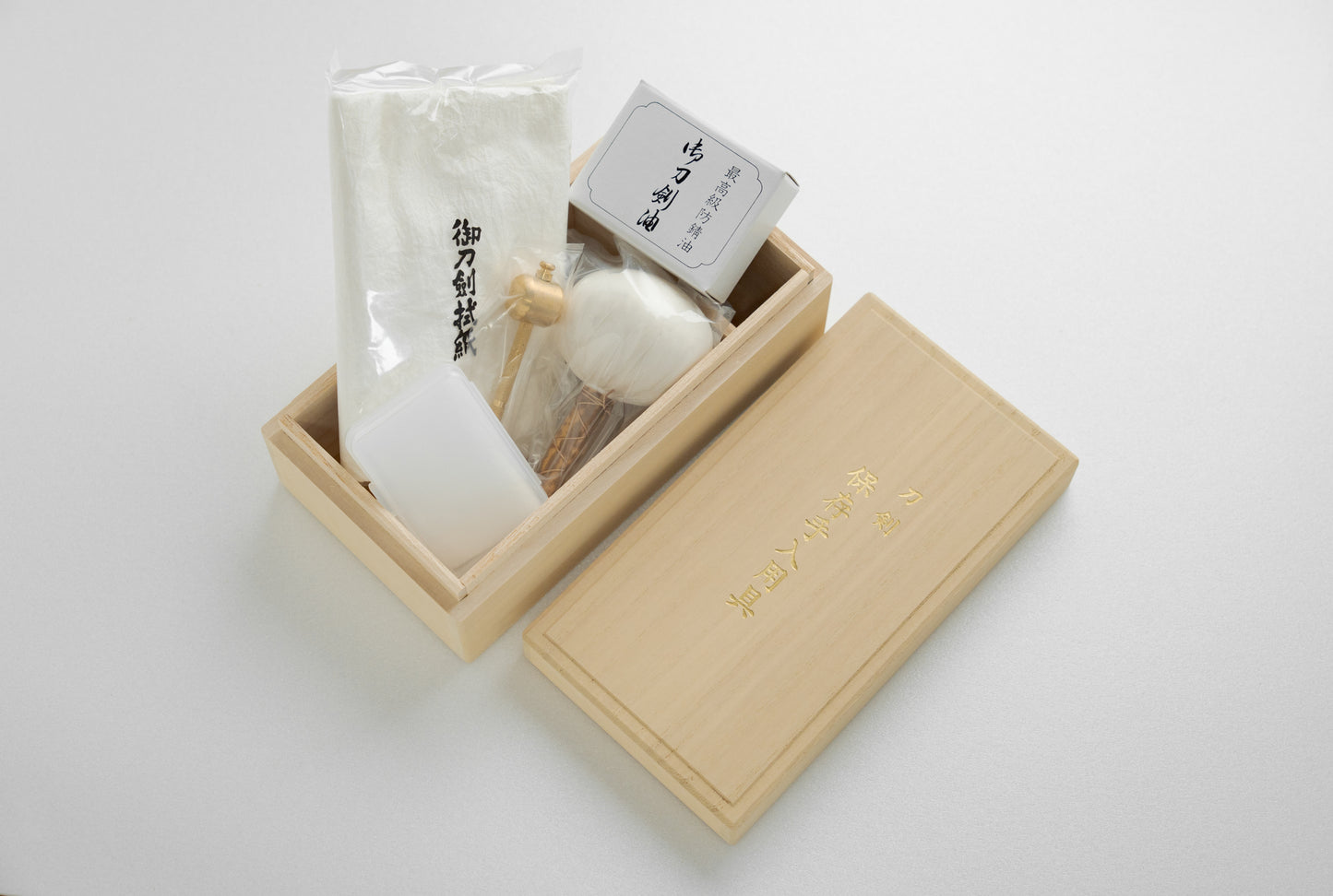 Sword Maintenance Kit　御刀手入具セット(桐箱入)
