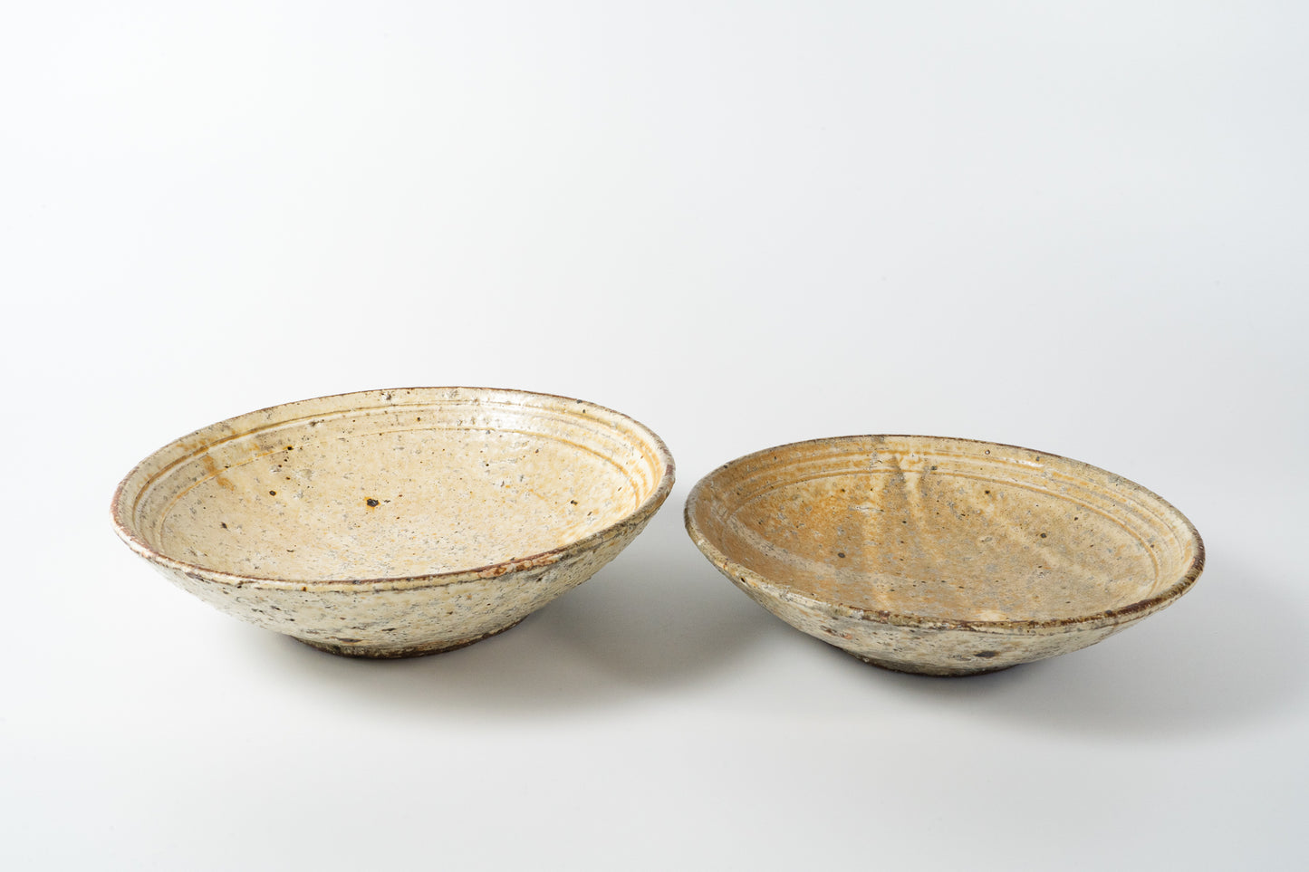 Plate Large Haiyugesho (ash glaze)