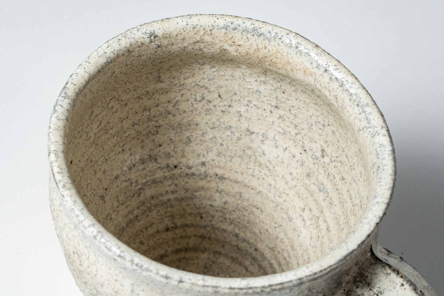 Tall Mug Kohiki Haiyu (white slip glaze & ash glaze)