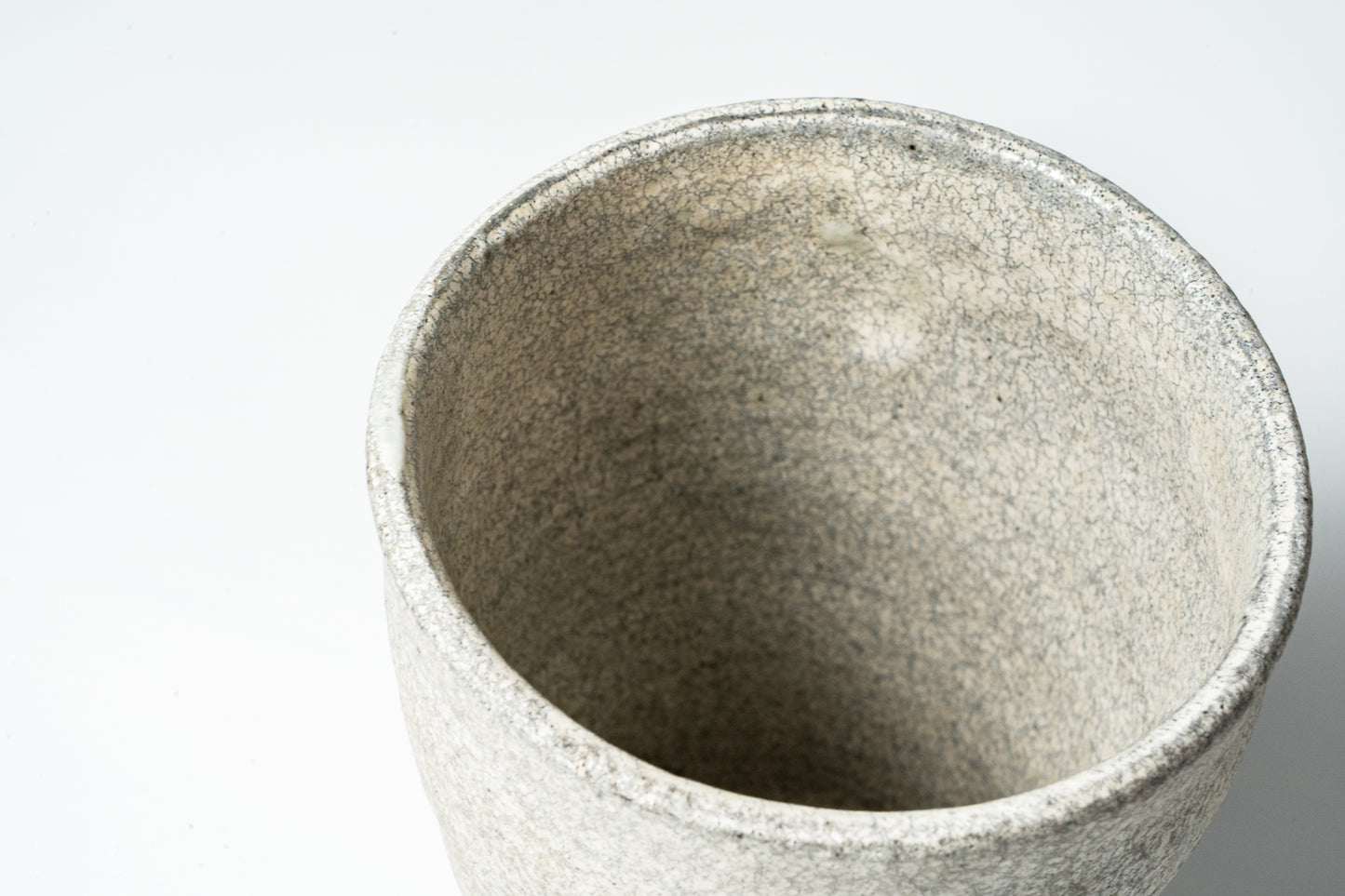 Free Cup Large Kohiki Haiyu (white slip glaze & ash glaze)