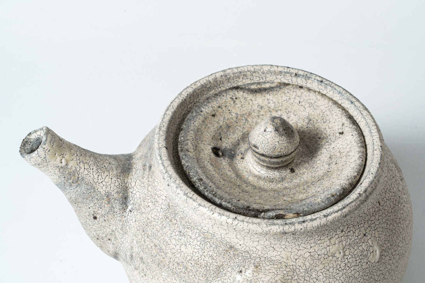 Low Teapot  Kohiki Haiyu (white slip glaze & ash glaze)