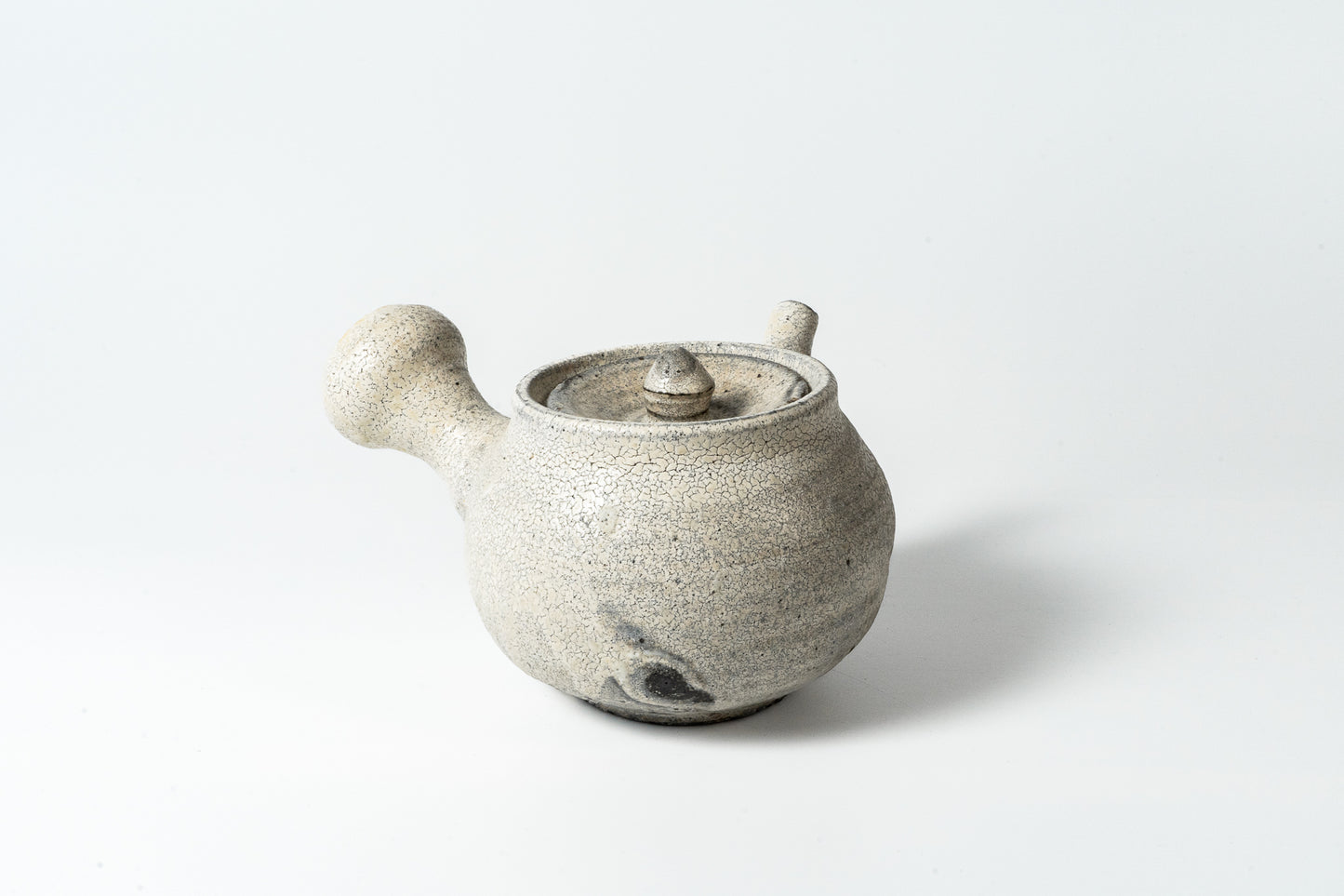 Low Teapot  Kohiki Haiyu (white slip glaze & ash glaze)