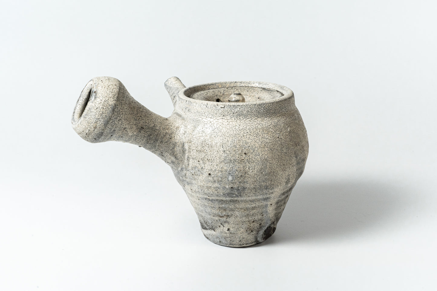 Tall Teapot Kohiki Haiyu (white slip glaze & ash glaze)