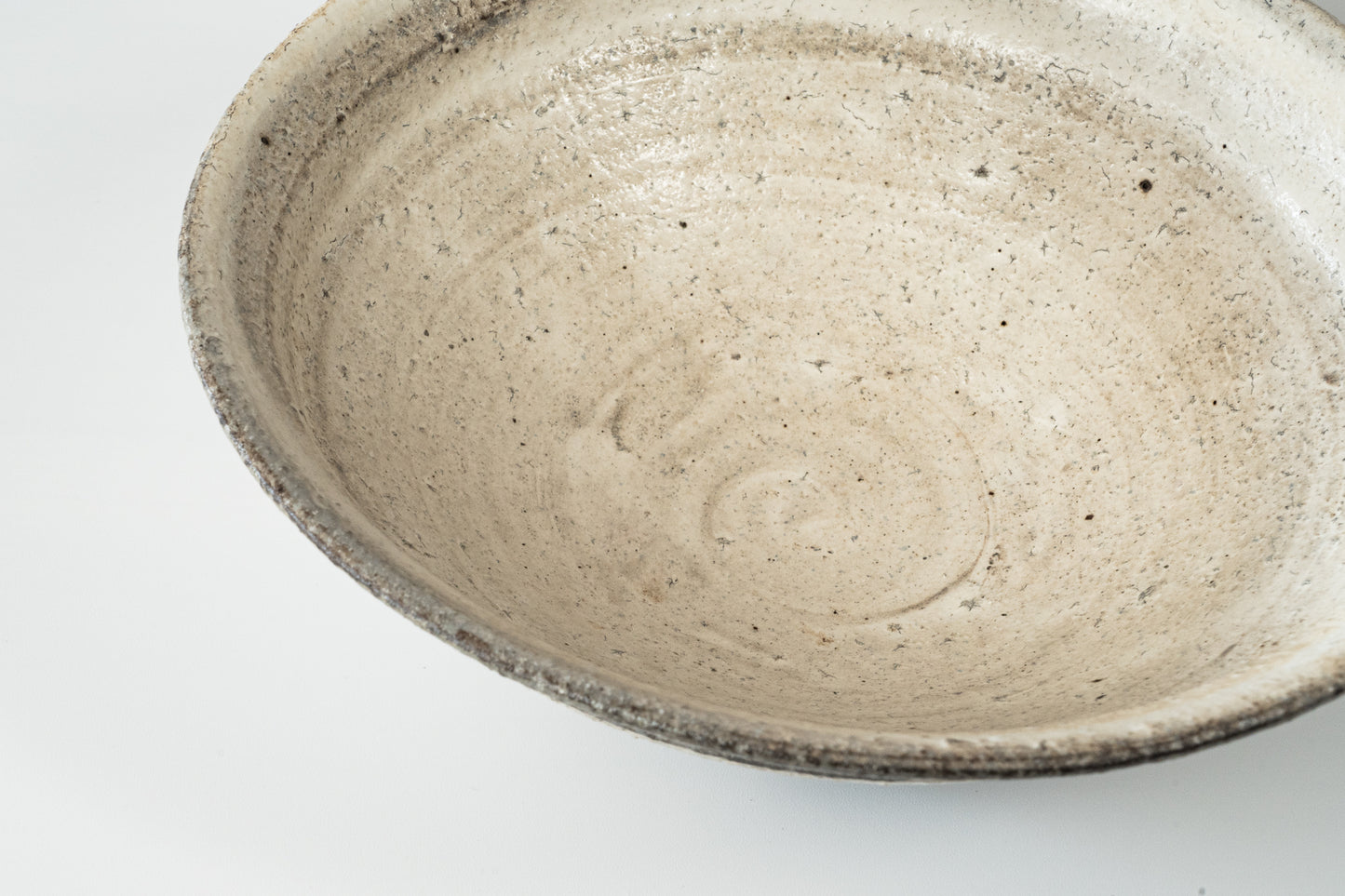 Asabachi Bowl Large Kohiki Haiyu (white slip glaze & ash glaze)